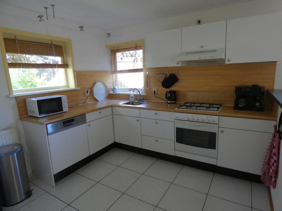 Familiehuis Achter De Duijnhoeve Zuidbakkum Extérieur photo