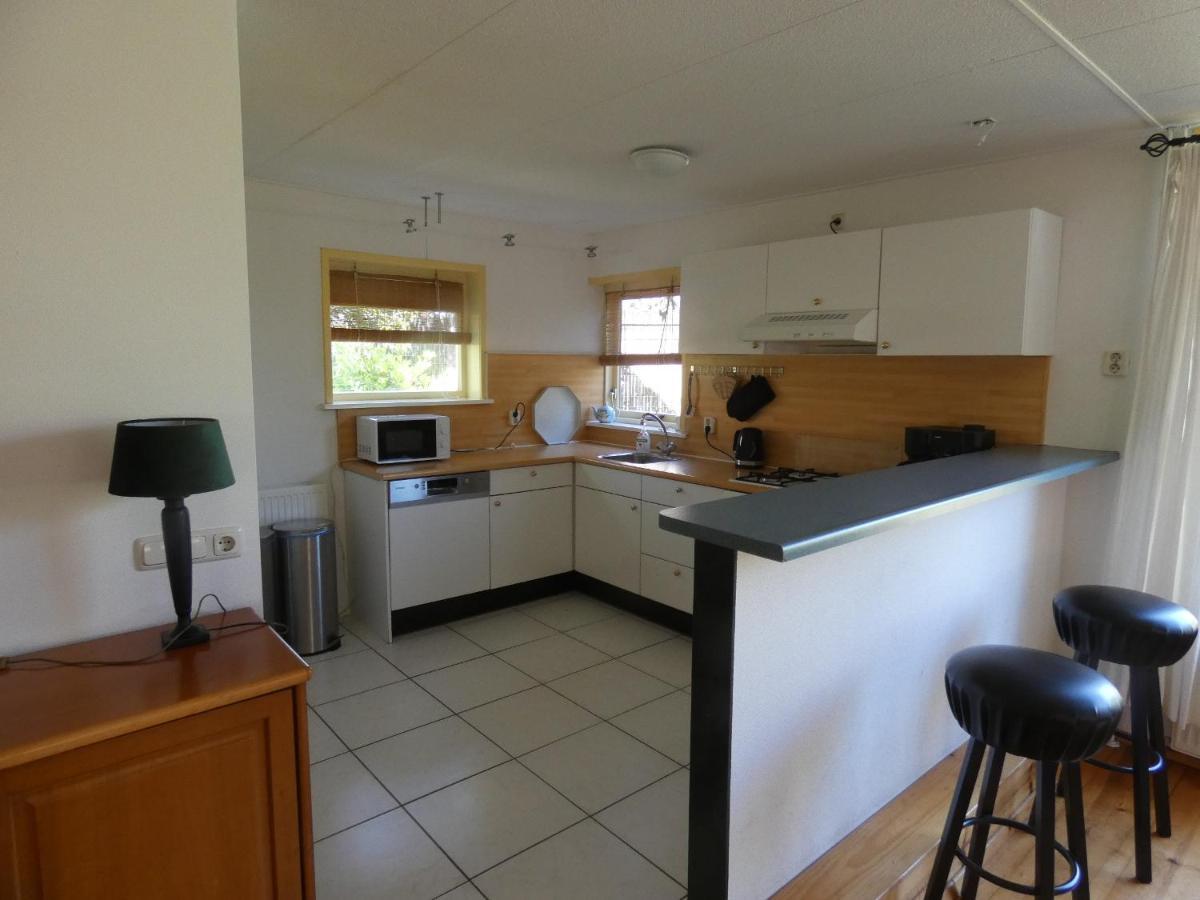 Familiehuis Achter De Duijnhoeve Zuidbakkum Extérieur photo